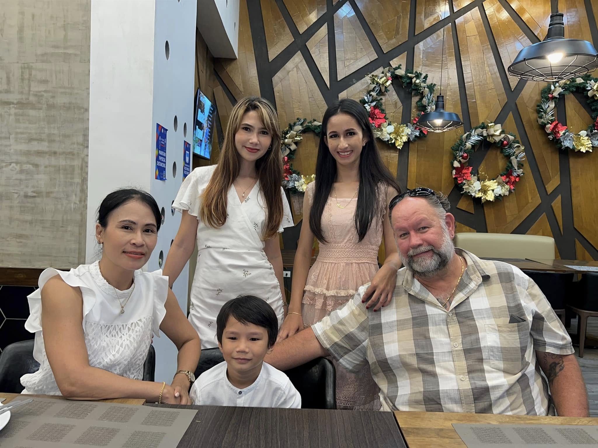 Shane "Bo" Leonard and his family